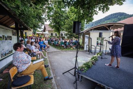 Križnik po Križniku – pripovedovalski dogodek na vrtu frančiškanskega samostana  